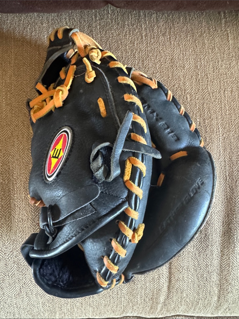 Easton Leather Baseball Catchers Mitt